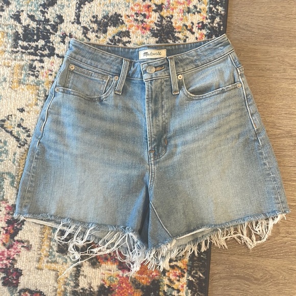 Madewell Pants - Madewell curvy perfect vintage short